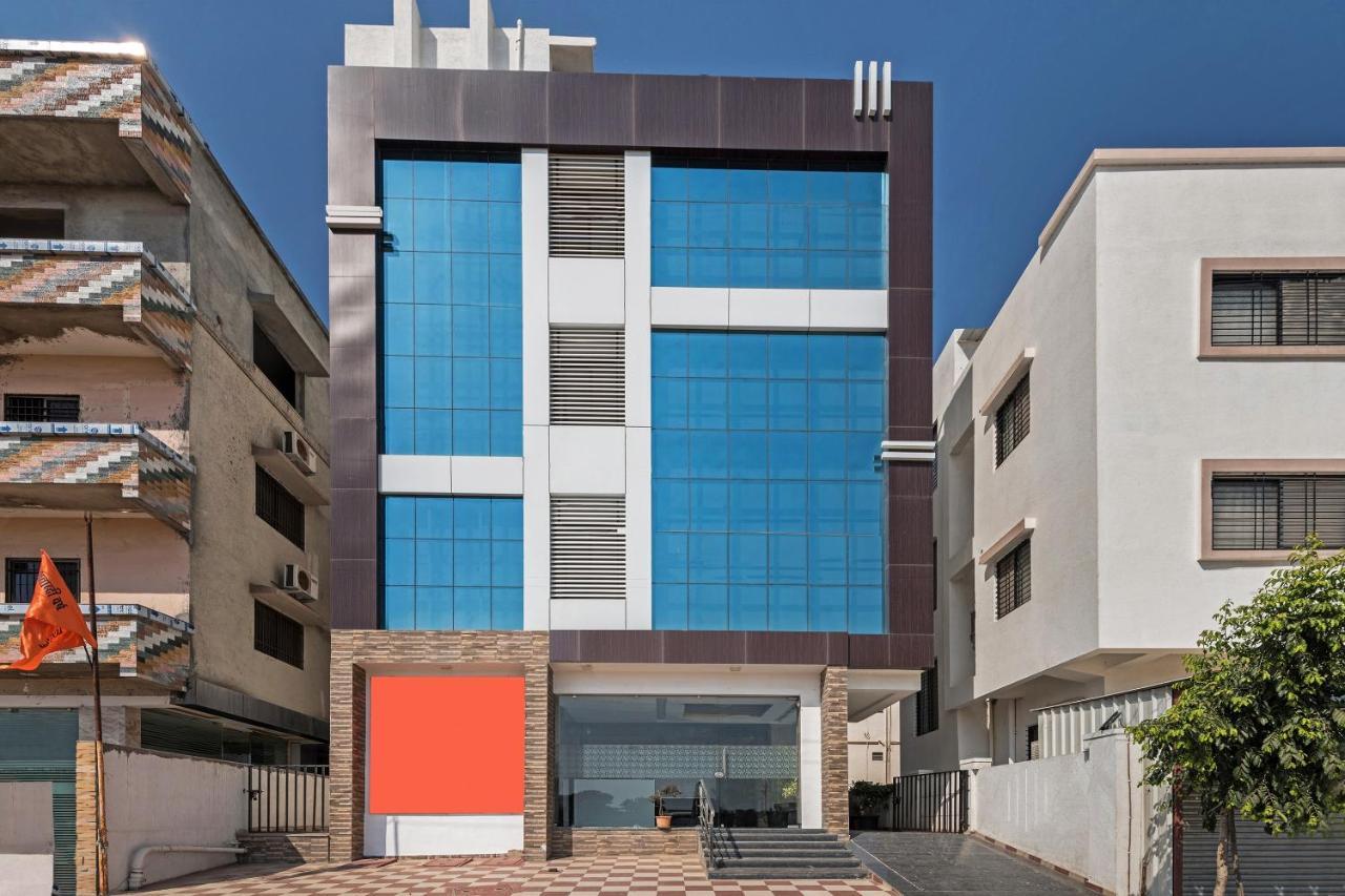 Oyo Flagship 19196 Shree Sai Niladri Residency Shirdi Exterior photo